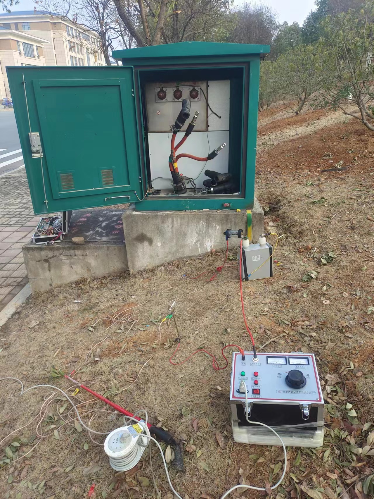 雷科電力電纜故障測試儀的實際使用